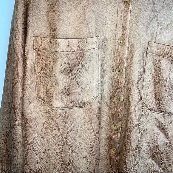 Good American Shacket - Picture 9 of 14